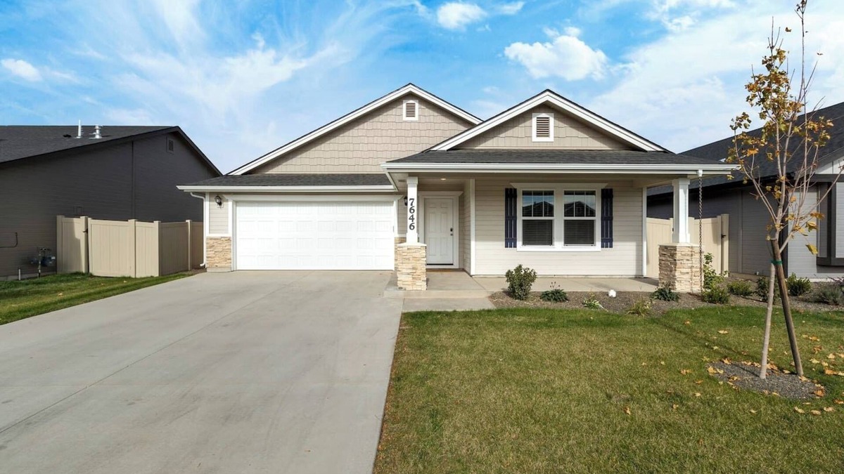 Nampa House | Next to Idaho Center~king bed~5 TVs~Room for all