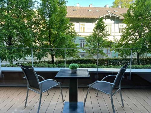 Tatari Apartment | Next to Old Town, Free Underground Parking, Peaceful Location
