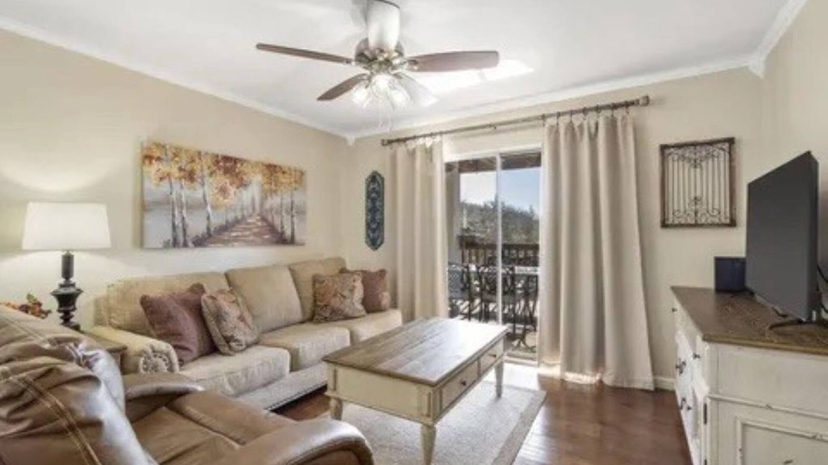 Indian Point Condo | Next to SDC & Table Rock Lake. 2 Beds 2 Baths. 20ft Patio. Full Size Kitchen.