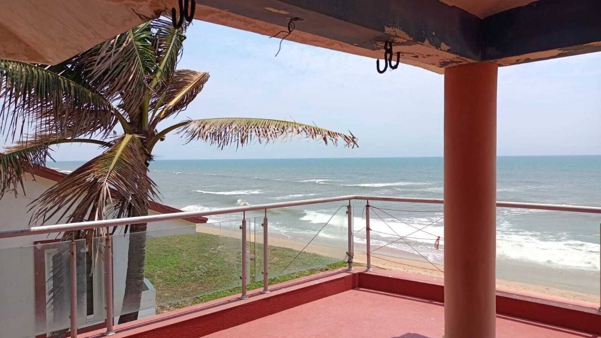 Kanathur Villa | Next to the beach. Swimming pool.safe for family.beautiful sunraise & sunset n