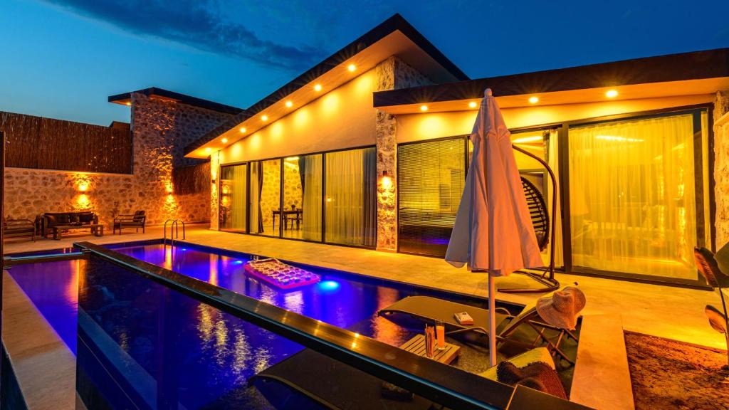 Faralya Villa | Nez - 1 Bedroom with jacuzzi in Kalkan Çayköy