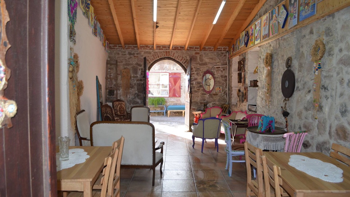 Ayvalik Hotel | Nezisin Konagi