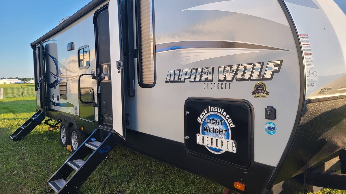 Suamico RV Rental | NFL Draft Glamping with Indoor Fireplace