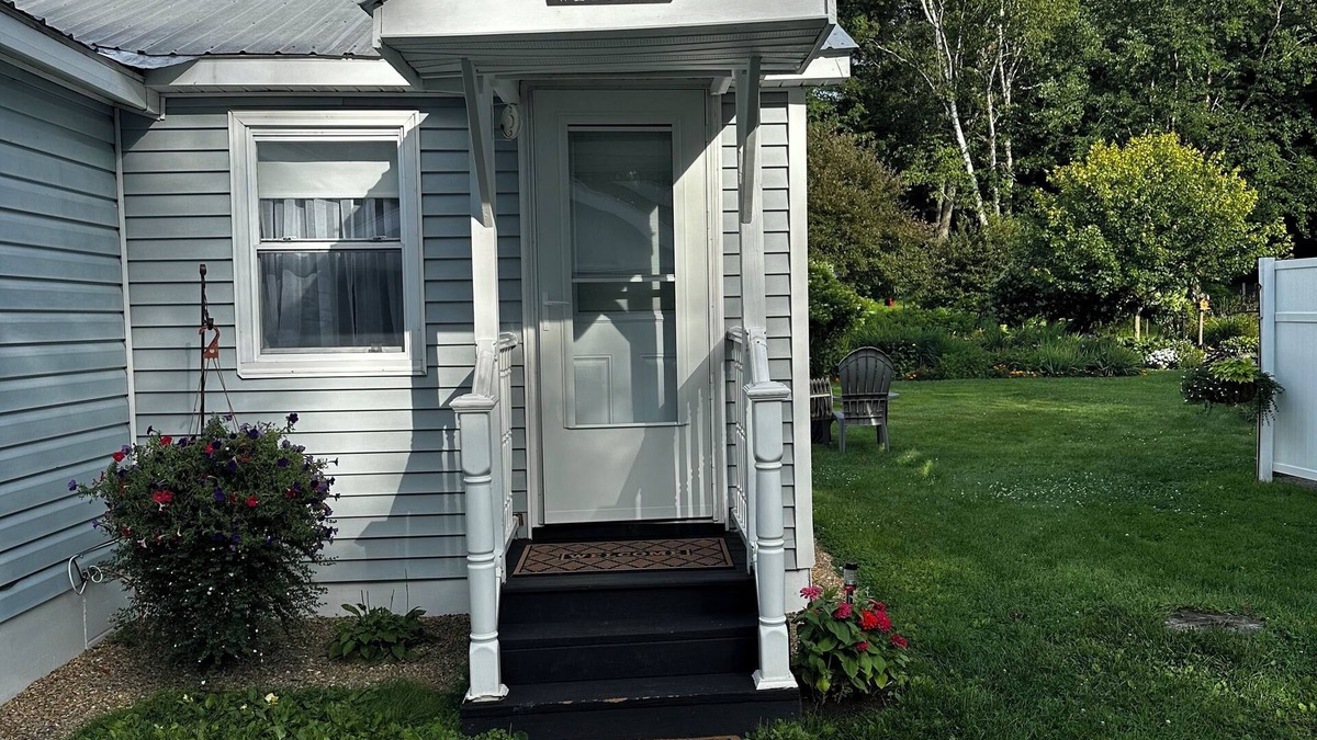 Corinth House | nGet away Apple picking, leaf peeping or a crisp hike in the fall leaves