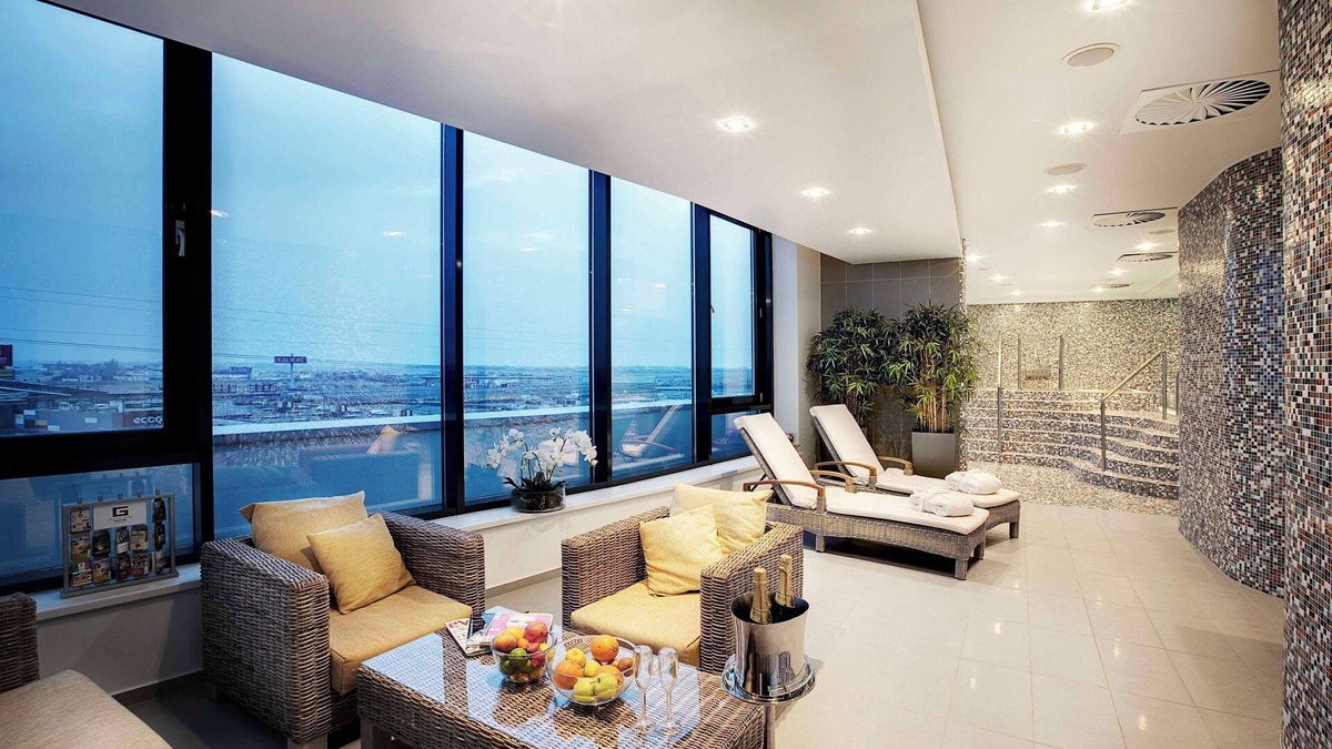 Ruzinov Hotel | NH Bratislava Gate One