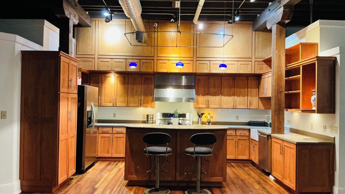 Springfield Condo | nHistoric loft in Springfield, OH. Close to coffee, bars, and restaurants.