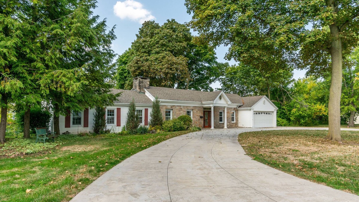 Niagara Falls - Western New York House | Niagara River Escape in Lewiston + Free Parking