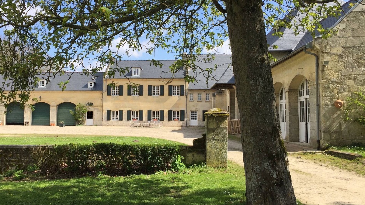 Fourdrain Cottage | Nibam 10 to 22 people swimming pool, jacuzzi (optional)