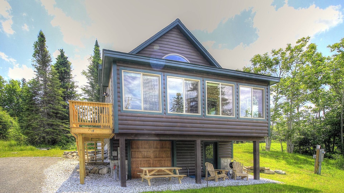 Rangeley House | Niboban Cabin 17 - shared waterfront