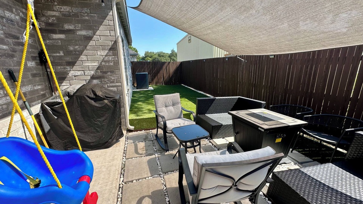 Grand Prairie House | Nice 2 BD/2 BA in Grand Prairie near DFW, AT&T & Epic