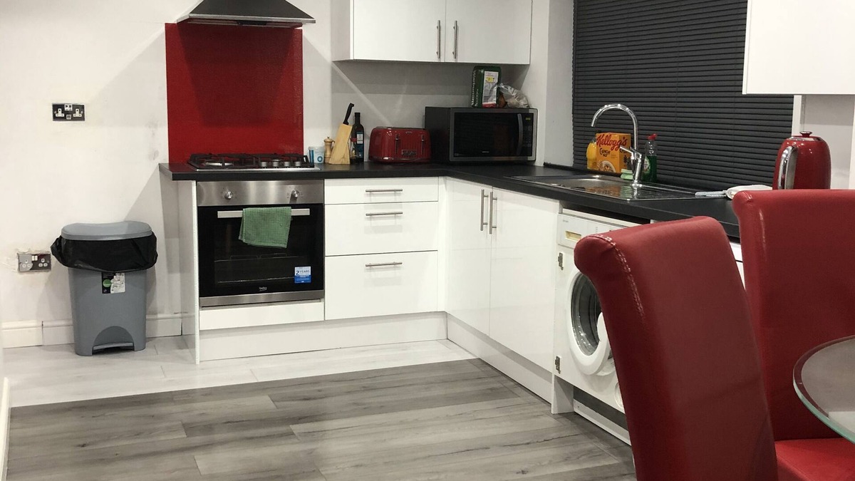 Lacey Green House | Nice 2 Bed independent Annex in High Wycombe
