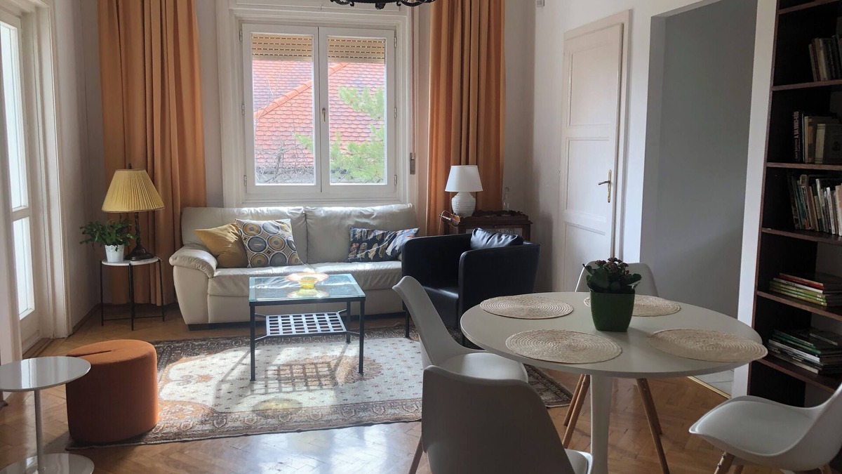 Sashegy Apartment | Nice 2 bedroom apartment on Buda, very close to the city center