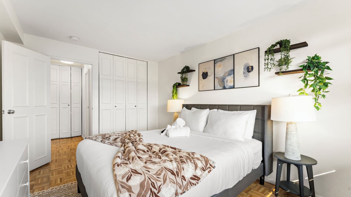 North Brookline Apartment | Nice 2bd/1.5ba Next to BU 4319