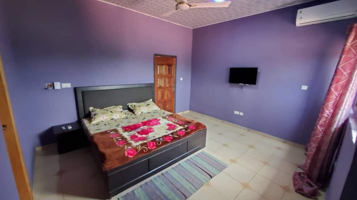 Accra Apartment | Nice & Affordable 2 Bedroom Apartment with Self Kitchen