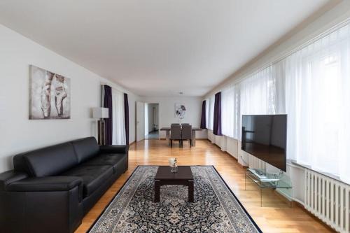 Seefeld Apartment | Nice and big 1 bedroom flat city center/near lake (Dahlia8)