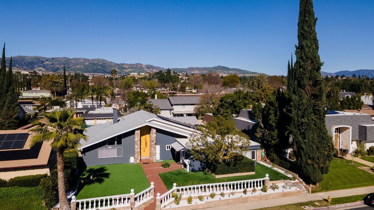 Northridge Apartment | NICE AND CLEAN SINGLE