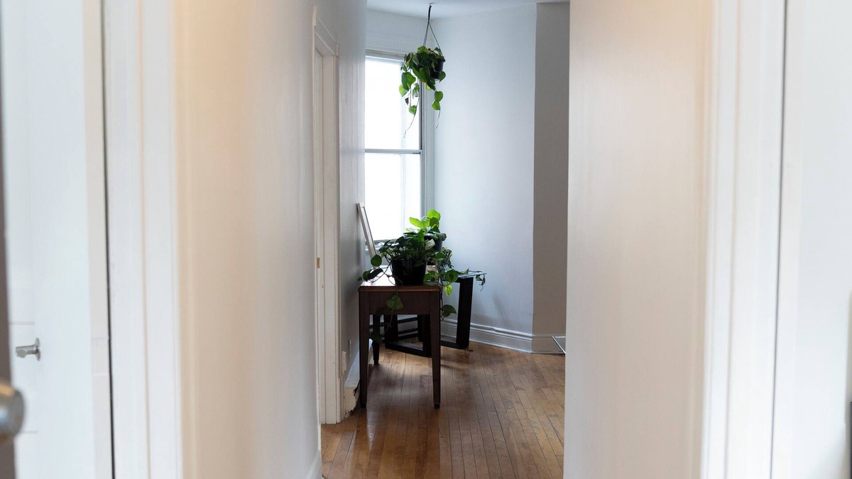 Parc Extension Apartment | Nice and close to the metro