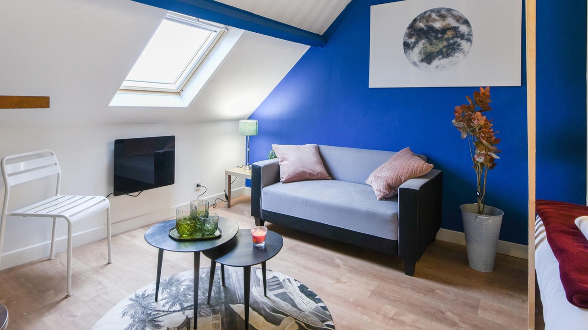 Fives Apartment | Nice and cosy studio at the foot of the metro in Lille Fives - Welkeys