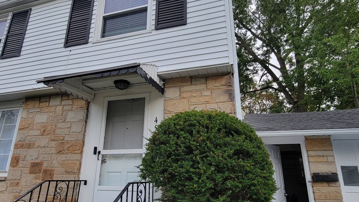 South Euclid House | Nice and cozy house in Cle surbs. Quiet neighborhood.