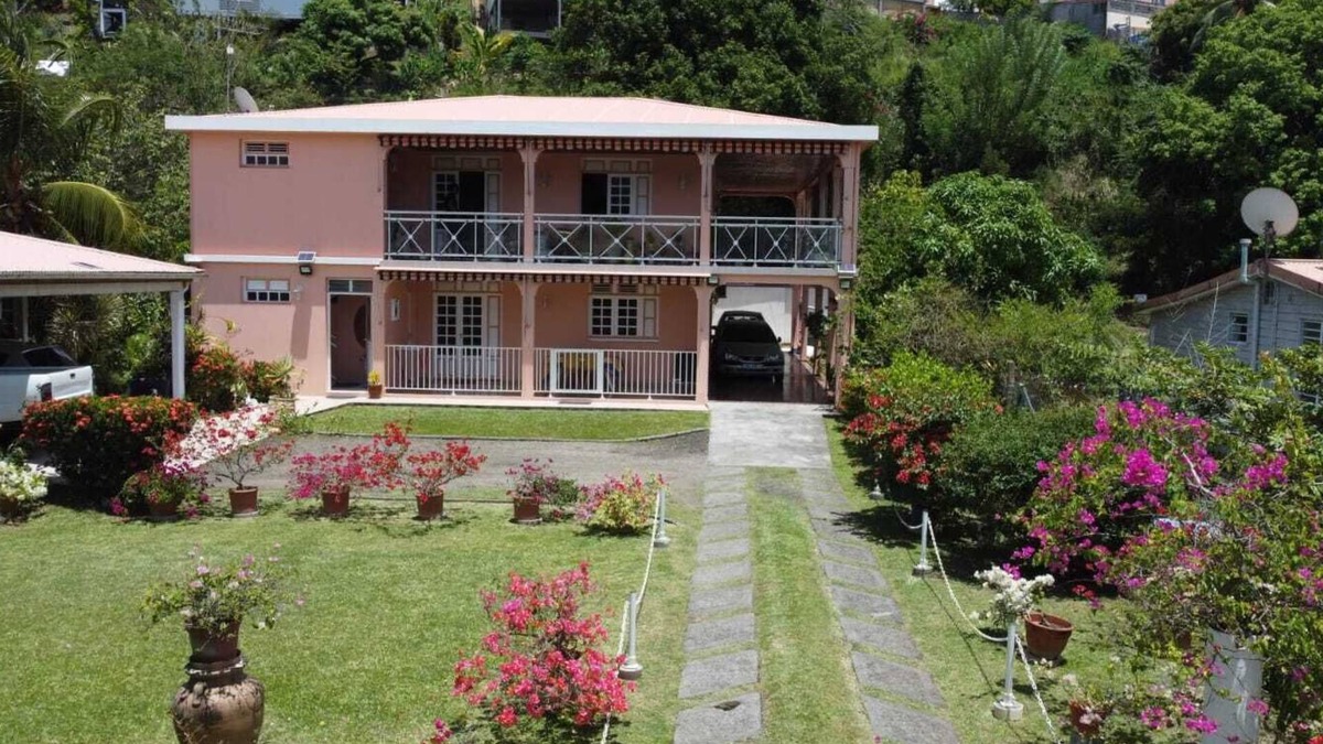 Trois-Rivieres Apartment | Nice Apartment F3 - 2 bedrooms- in Sainte Luce, near Anse Mabouyas