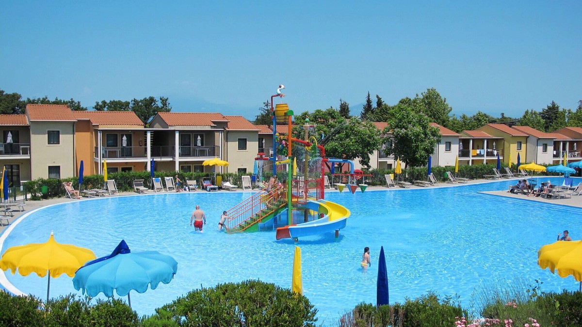 Cavalcaselle Apartment | Nice apartment for 6 guests with A/C, pool, WIFI, TV, balcony and parking