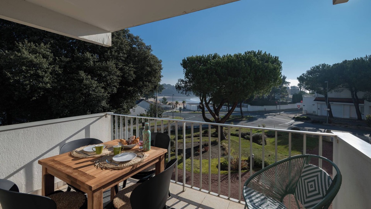 Saint-Palais-sur-Mer Apartment | Nice apartment in residence, sea view, elevator, parking
