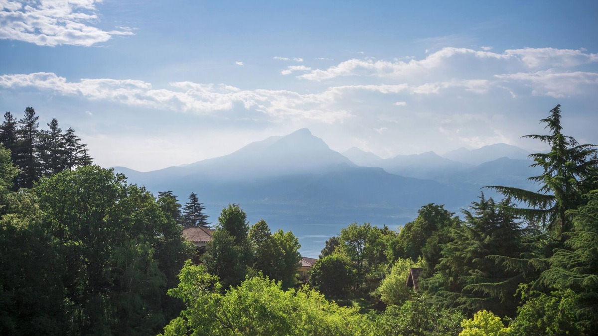 San Zeno di Montagna Apartment | Nice apartment for 4 pers. in San Zeno di Montagna on Lake Garda overlooking the lake