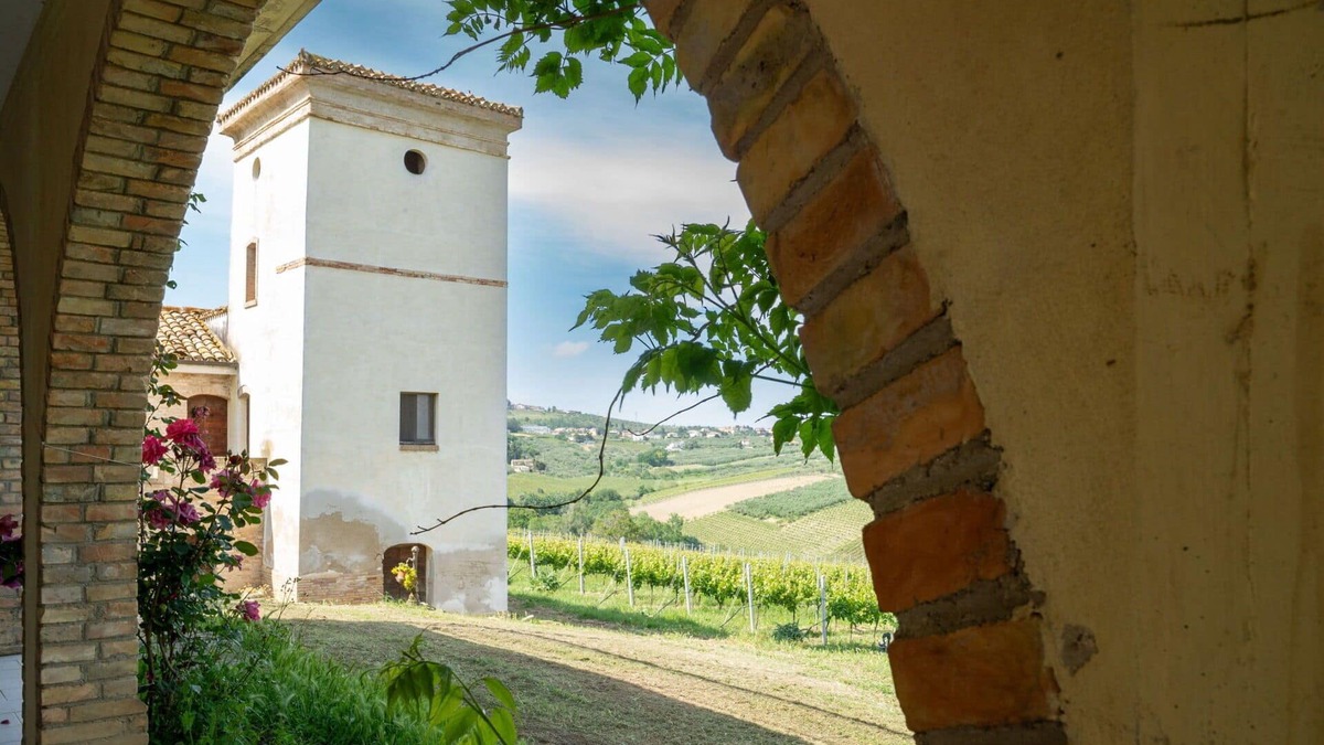 Citta Sant'Angelo Apartment | Nice apartment for 4 people with pool, WIFI, TV, pets allowed, panoramic view and parking