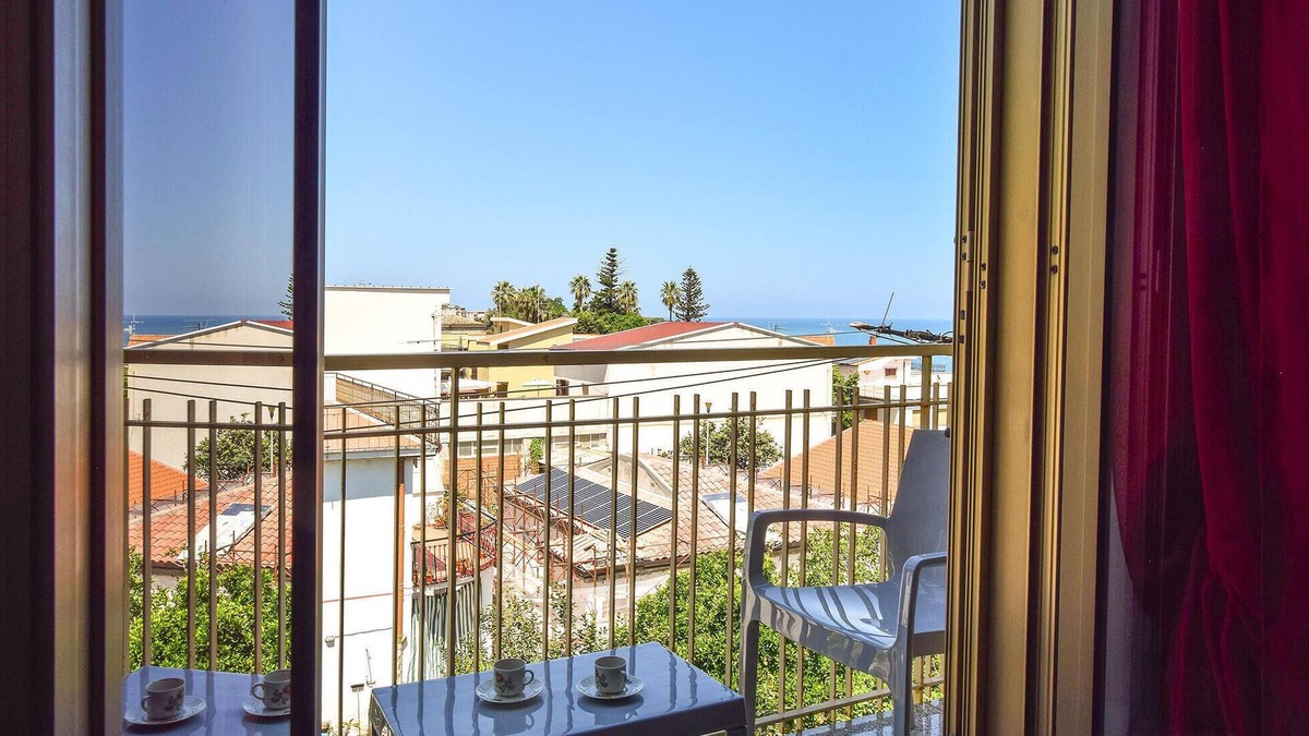 Marina di Caronia Apartment | Nice apartment in Marina di Caronia