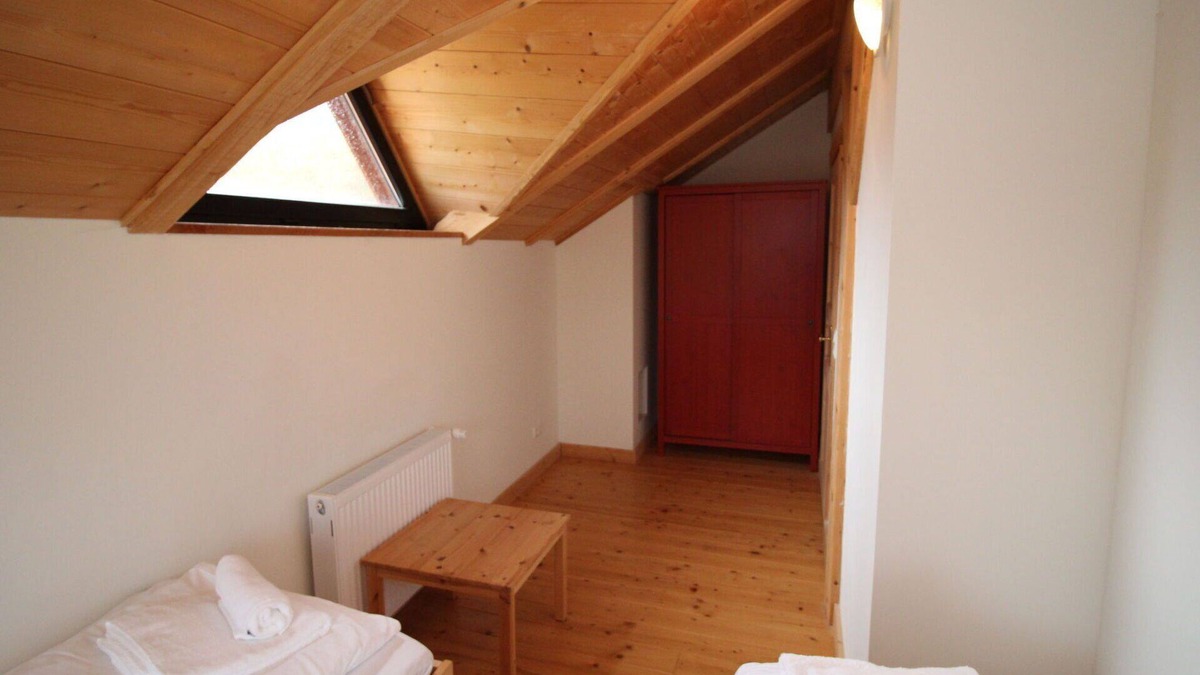 Muhldorf Apartment | Nice apartment for 9 guests with WIFI, TV and parking
