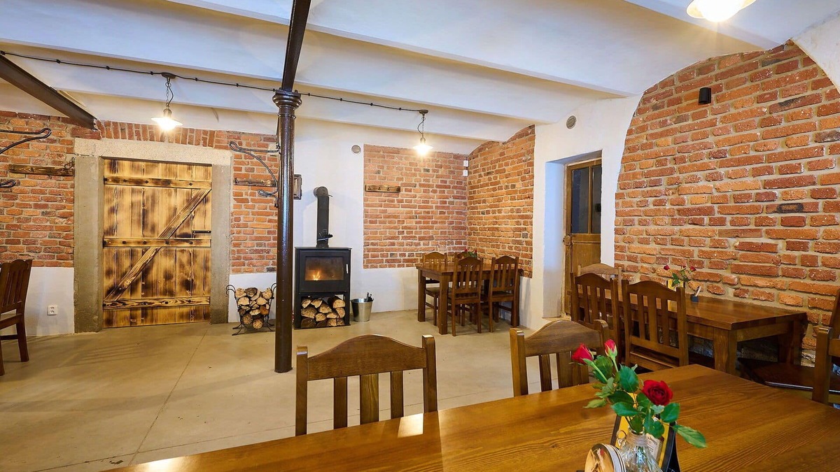 Desna Apartment | Nice apartment for 4 guests with WIFI, pool, TV and patio