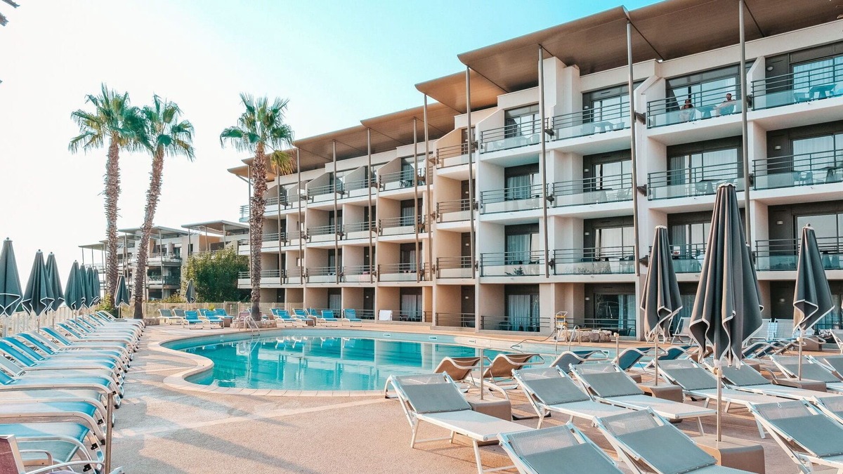 Plaine de la Brague Apartment | Nice apartment for 2 guests with A/C, WIFI, pool, TV and balcony