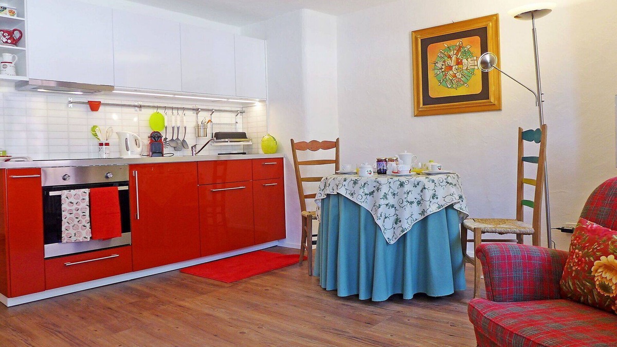 Bever Apartment | Nice apartment for 2 people with WIFI, TV, patio and panoramic view