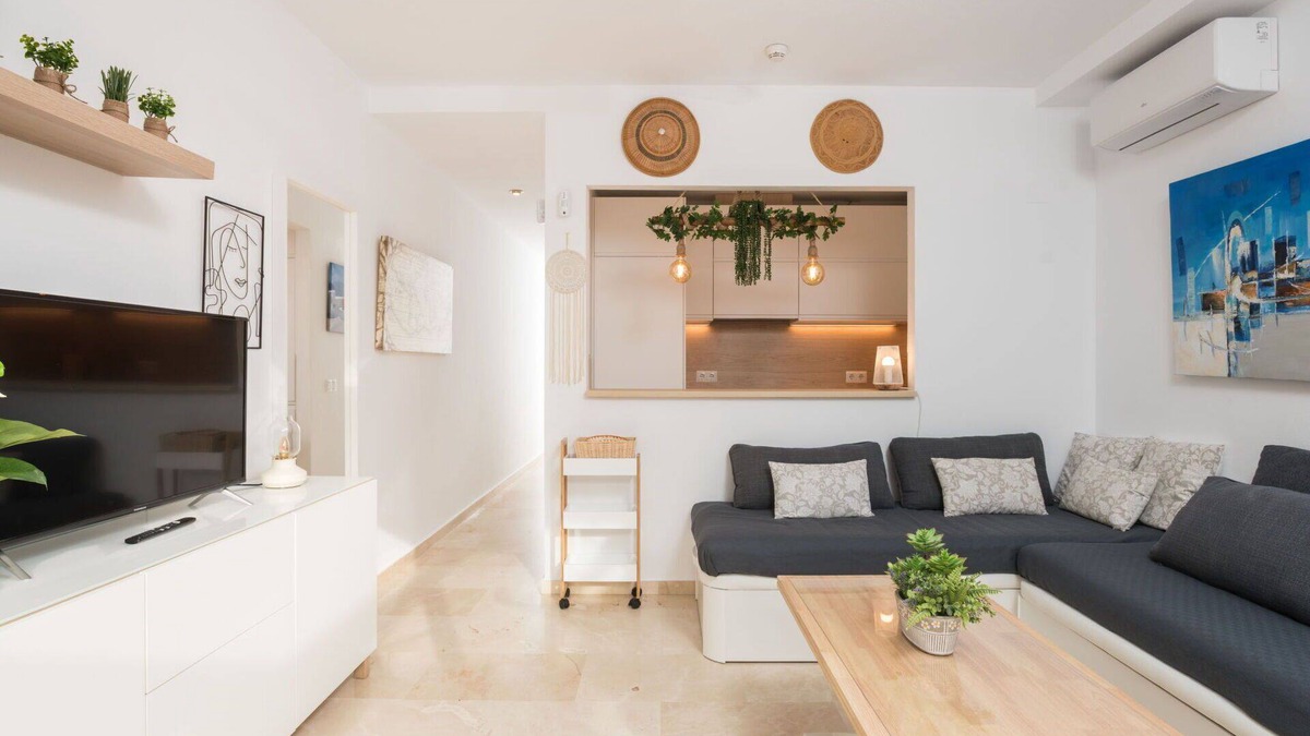 Cabrita Apartment | Nice apartment for 3 guests with A/C, WIFI, pool, TV and terrace