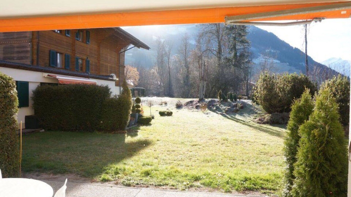 Gstaad Apartment | Nice apartment for 4 guests with WIFI, TV, balcony and pets allowed