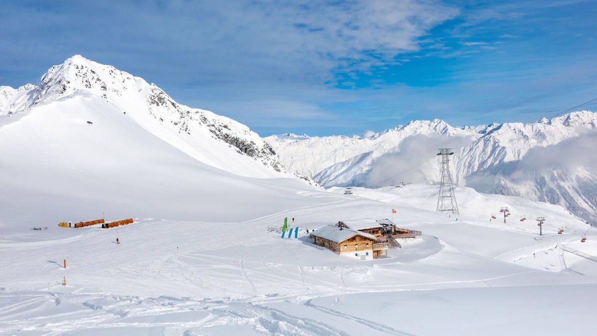 Davos-Dorf Apartment | Nice apartment for 4 people with WIFI, TV and balcony