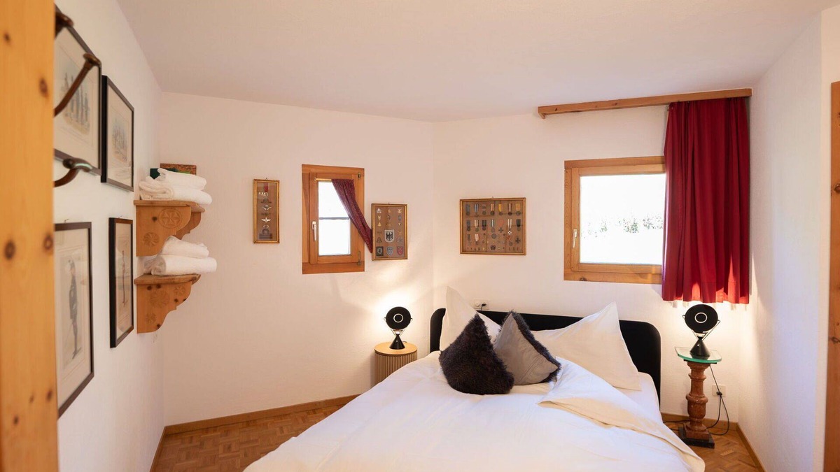Surlej Apartment | Nice apartment for 4 people with WIFI, TV, terrace and pets allowed