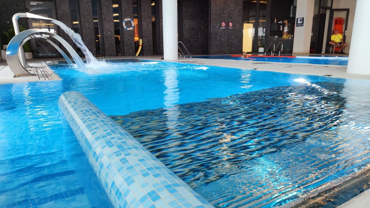 Kolobrzeg Apartment | Nice apartment for 4 people with pool, WIFI, TV, balcony and pets allowed