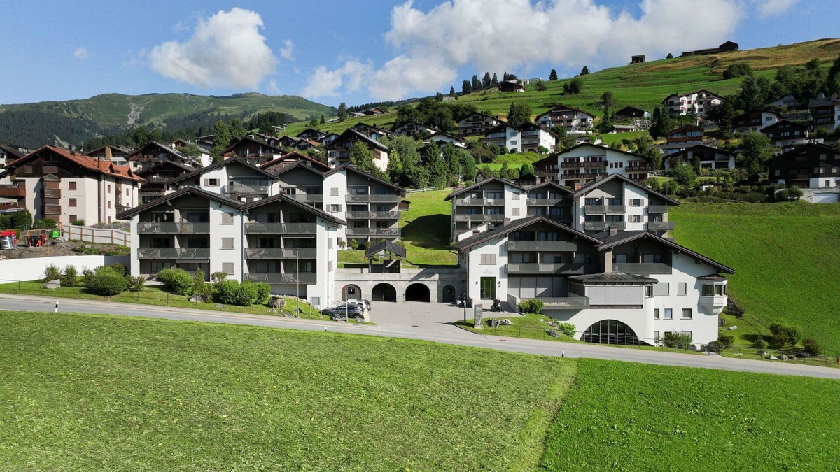 Falera Apartment | Nice apartment for 5 people with pool, WIFI, TV, balcony, panoramic view and parking