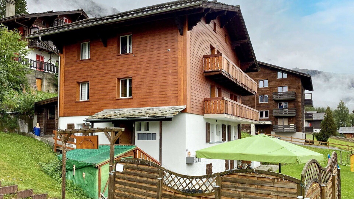 Graechen Apartment | Nice apartment for 6 guests with WIFI, TV, balcony and panoramic view