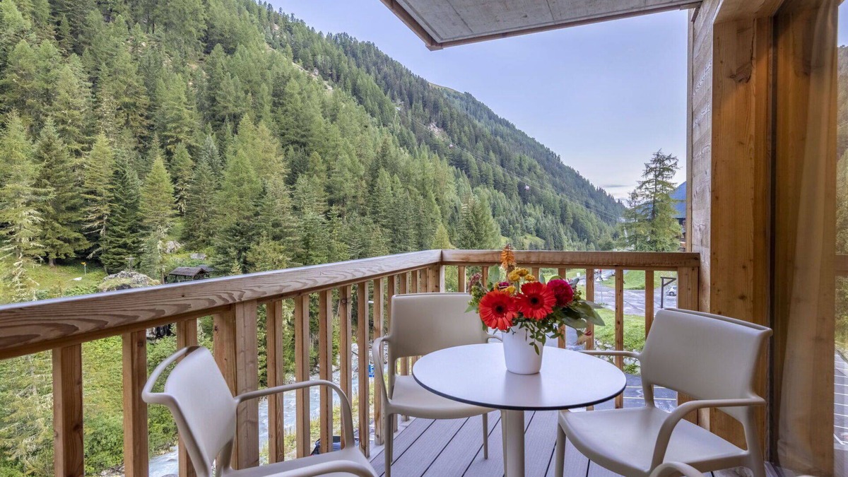 Zinal Apartment | Nice apartment for 8 people with WIFI, TV and pets allowed