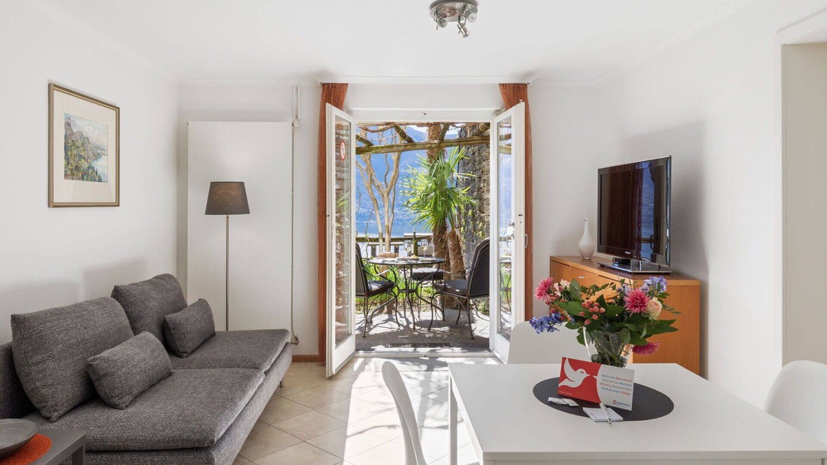 Ronco sopra Ascona Apartment | Nice apartment for 4 people with WIFI, TV, patio, pets allowed, panoramic view and parking