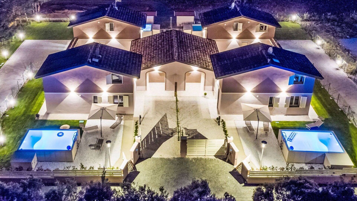 Cecina Apartment | Nice apartment for 7 guests with private pool, WIFI, A/C, TV, terrace, pets allowed and parking