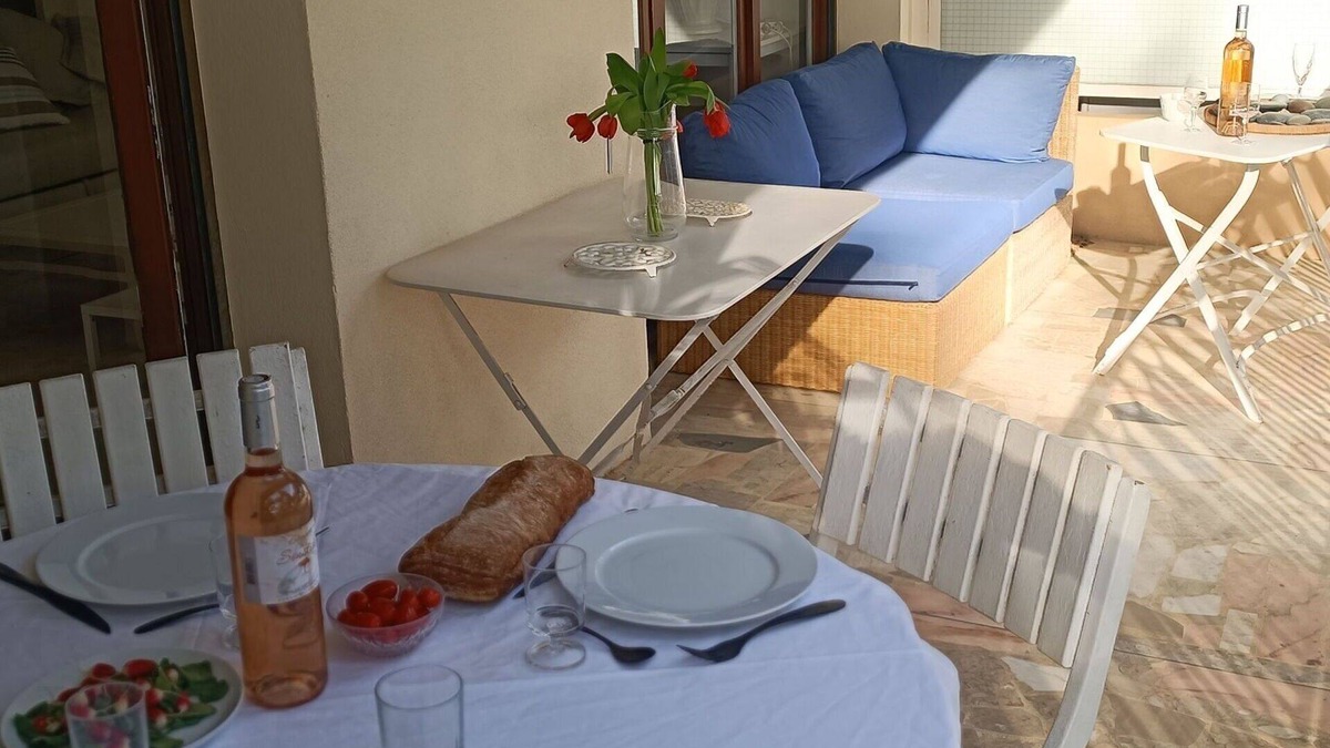 Sanary-sur-Mer Apartment | Nice apartment for 6 people with WIFI, TV and terrace