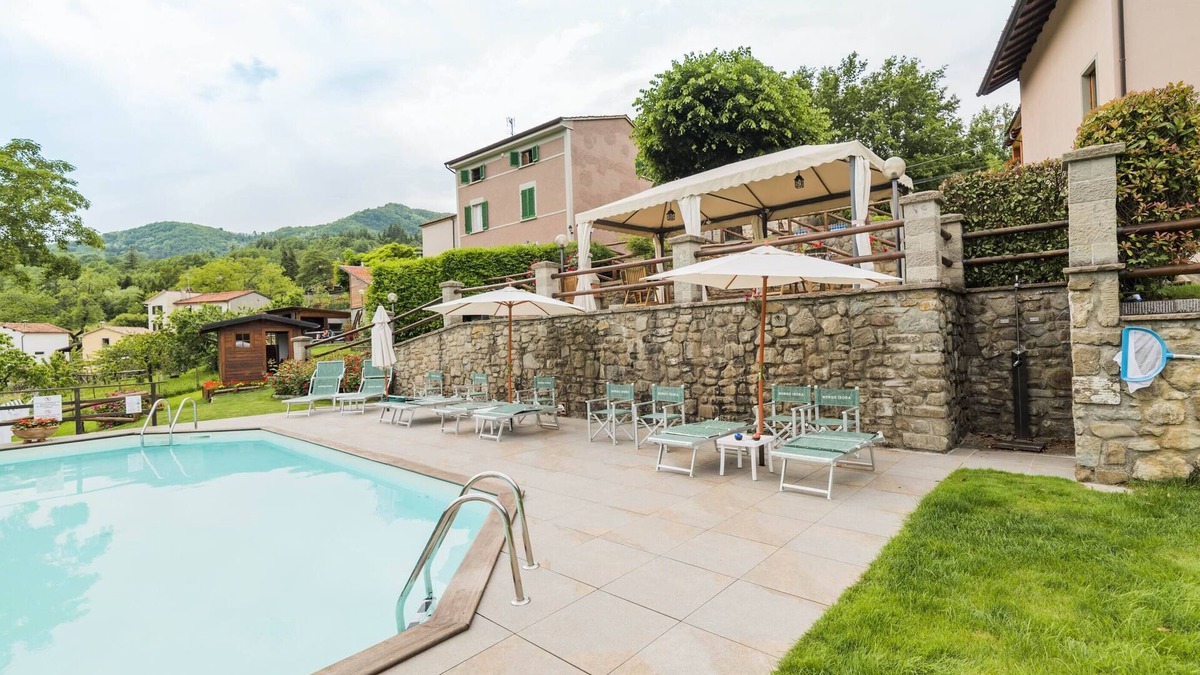 Saturnana Apartment | Nice apartment in a small hamlet, swimming pool, jacuzzi and sauna
