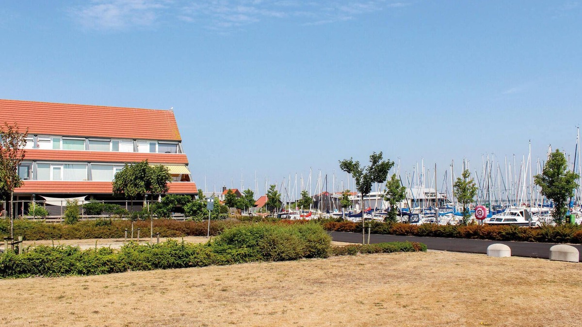Bruinisse Apartment | Nice apartment in Bruinisse