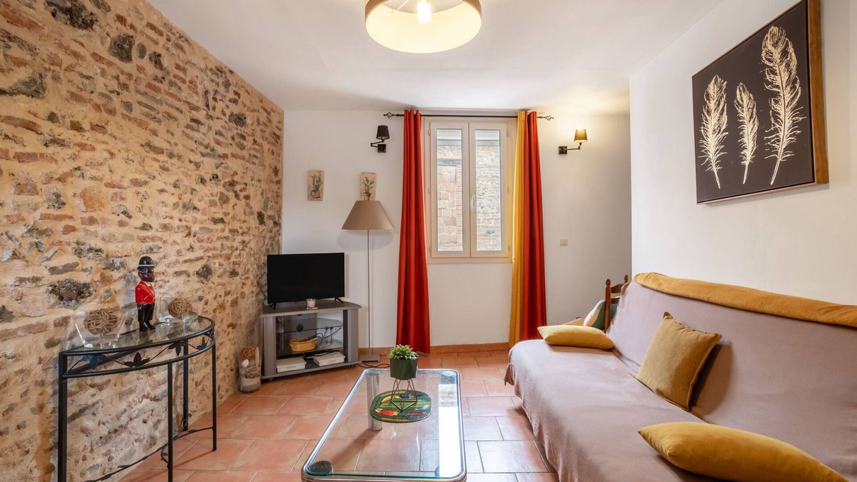 Claira Apartment | Nice Apartment in Claira' with Wi-Fi and air conditioning