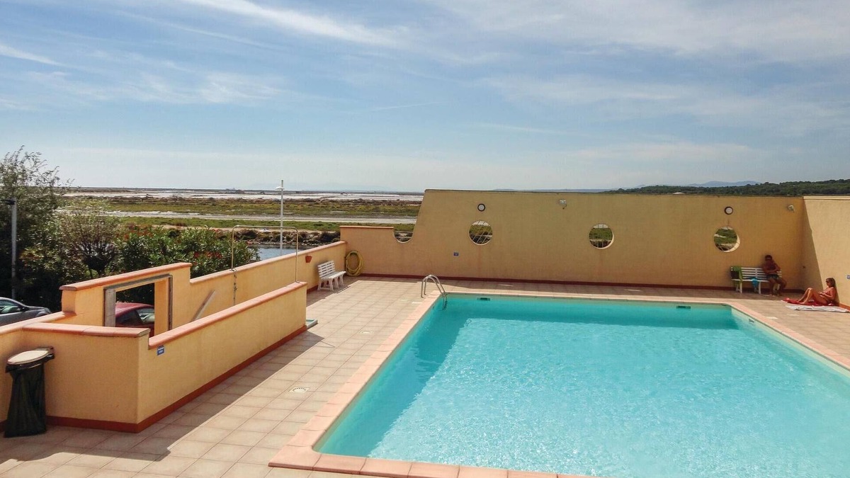 Gruissan Apartment | Nice apartment in Gruissan with kitchen