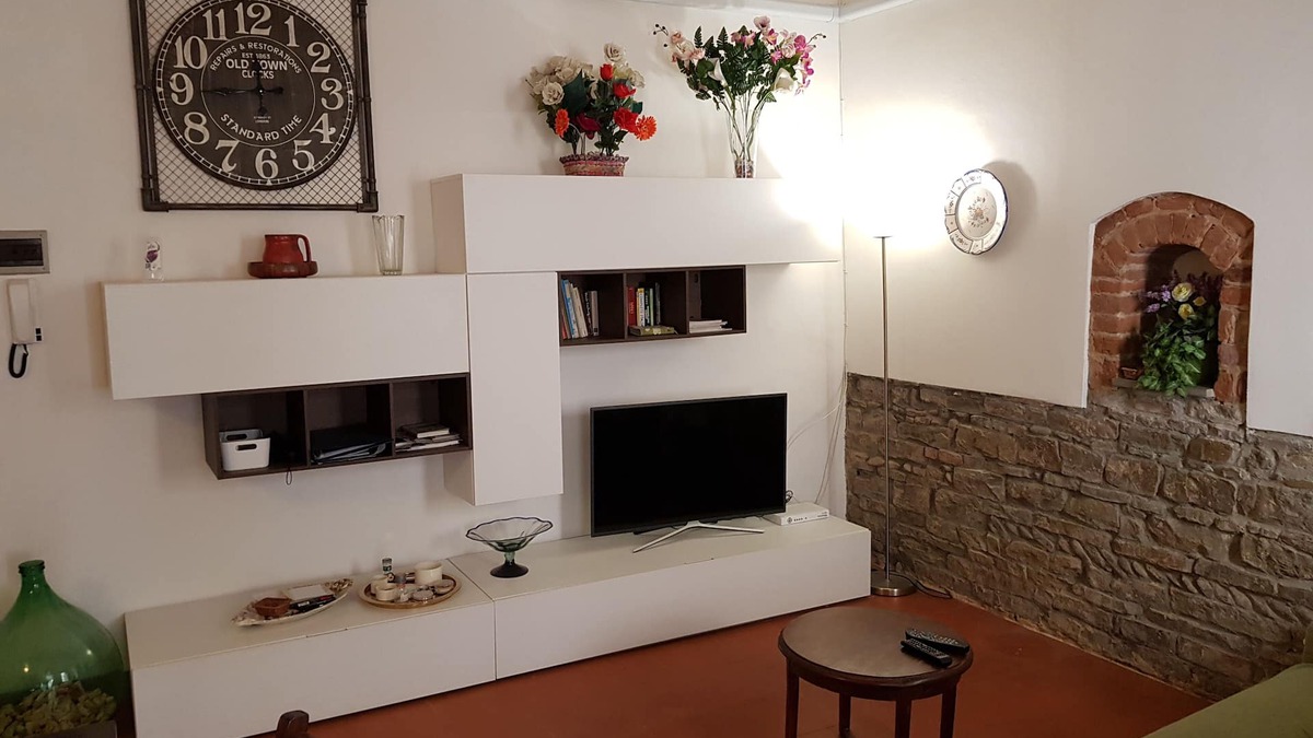 Santo Spirito Apartment | Nice apartment in "Oltrarno" within walking distance from Pitti/Boboli with Wi-Fi, a/c