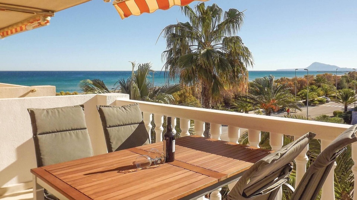 Platja de Piles Apartment | Nice apartment in Piles with WiFi